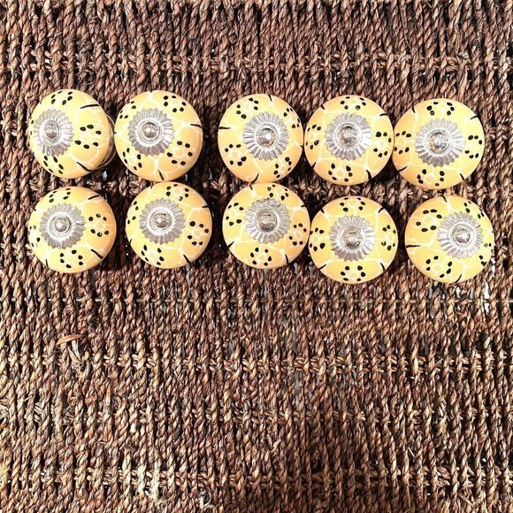 Many sets of 10 yellow ceramic knob/pull - Picture 1 of 5